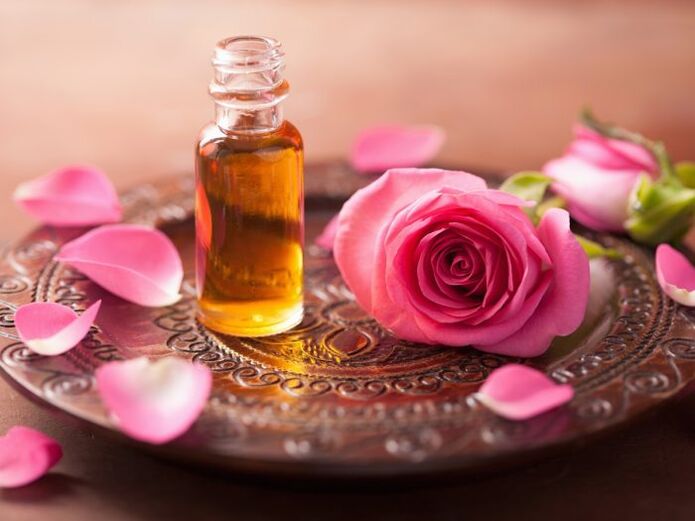 שמן ורדים עשוי להיות מועיל במיוחד לחידוש תאי העור. 